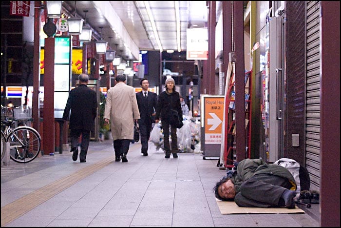 Tokijas ielas- bezpajumtnieki